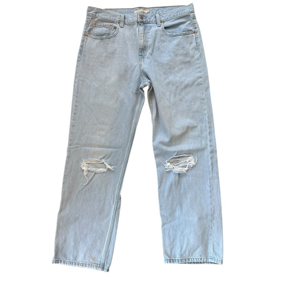 Levi’s Low Pro Straight Jeans W32 Light Wash Distressed Knees 31 inch inseam - Picture 1 of 4